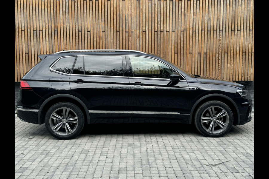 Volkswagen Tiguan Allspace 1.5 TSI R-line DSG | Panoramadak | Apple CarPlay | Navigatiesysteem | 19 inch velgen | Parkeersensoren voor en achter | Achterui