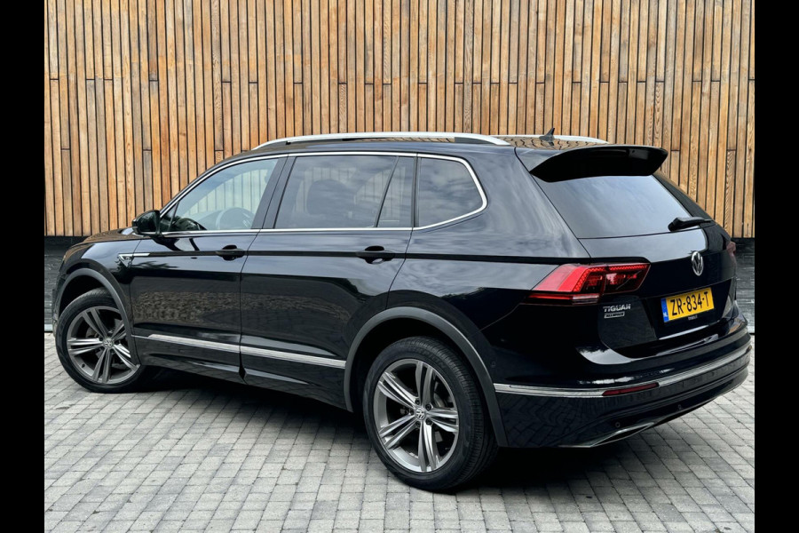 Volkswagen Tiguan Allspace 1.5 TSI R-line DSG | Panoramadak | Apple CarPlay | Navigatiesysteem | 19 inch velgen | Parkeersensoren voor en achter | Achterui