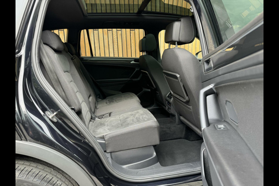 Volkswagen Tiguan Allspace 1.5 TSI R-line DSG | Panoramadak | Apple CarPlay | Navigatiesysteem | 19 inch velgen | Parkeersensoren voor en achter | Achterui