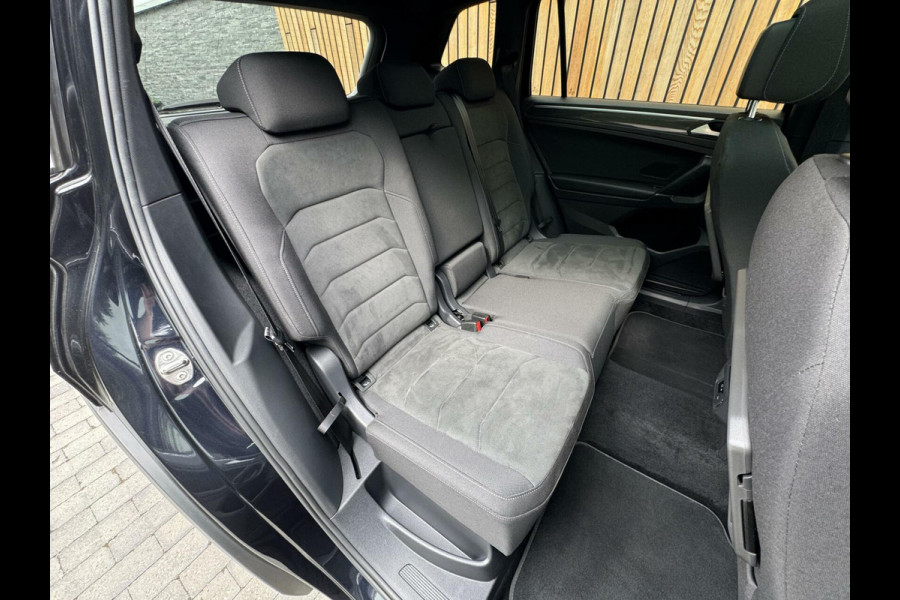 Volkswagen Tiguan Allspace 1.5 TSI R-line DSG | Panoramadak | Apple CarPlay | Navigatiesysteem | 19 inch velgen | Parkeersensoren voor en achter | Achterui