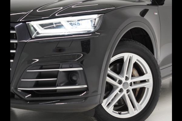 Audi Q5 55 TFSI e quattro Competition | Panoramadak | Adaptive Cruise | Keyless | Camera | Trekhaak