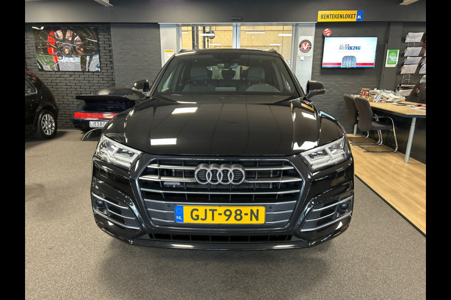 Audi Q5 55 TFSI e quattro S-line / Panorama-dak / leder-alcantara / Led-matrix