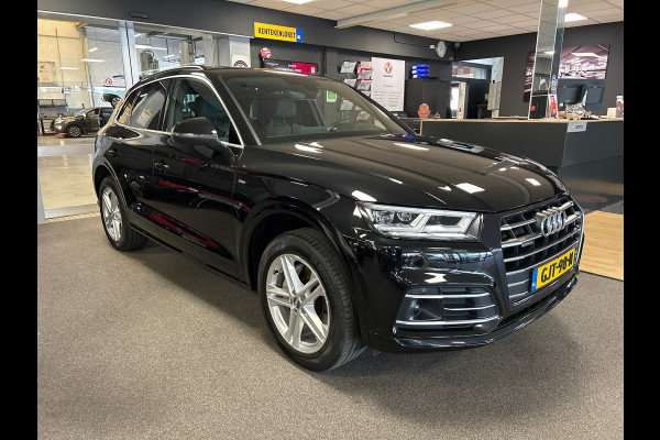 Audi Q5 55 TFSI e quattro S-line / Panorama-dak / leder-alcantara / Led-matrix