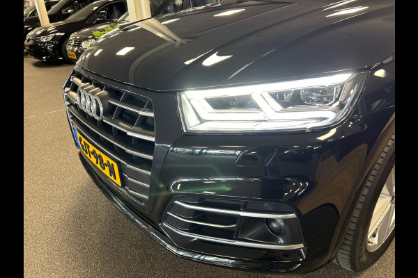 Audi Q5 55 TFSI e quattro S-line / Panorama-dak / leder-alcantara / Led-matrix