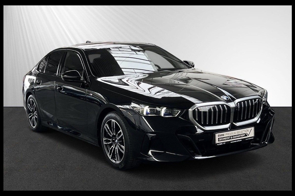 BMW 5 Serie 520i M-SPORT | PANORAMA | H.U.D. | A.C.C. | HARMAN KARDON | FABRIEKSGARANTIE!!