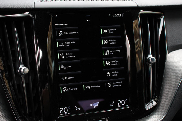 Volvo XC60 2.0 B4 R-Design | Navigatie | Harman Kardon | Camera 360 | Electrisch bedienbare achterklep | Electrische stoelverstelling met memory | Climate Control |