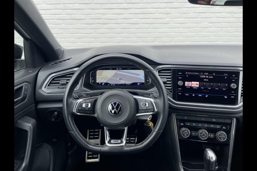 Volkswagen T-Roc 1.5 TSI Sport Business R | Pano | Virtual Cockpit | Camera | CarPlay | ACC | 18 inch