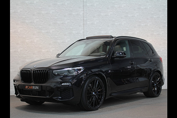 BMW X5 45e M-Sport | 360 View | Panorama | ACC | Head-Up | Comfortstoelen | Keyless-Go | Memory | Stuurwiel verwarmd | Luchtvering | Sfeerverlichting | Standkachel | LED | Carplay | Draadloos Laden |