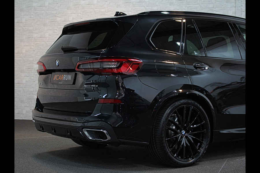 BMW X5 45e M-Sport | 360 View | Panorama | ACC | Head-Up | Comfortstoelen | Keyless-Go | Memory | Stuurwiel verwarmd | Luchtvering | Sfeerverlichting | Standkachel | LED | Carplay | Draadloos Laden |