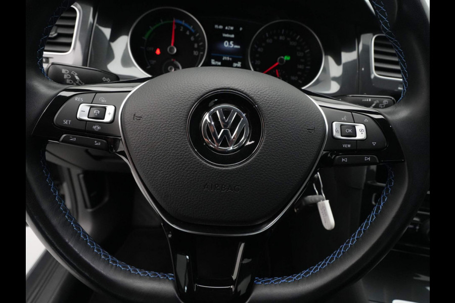 Volkswagen e-Golf E-DITION Navigatie Pdc Clima Acc 132