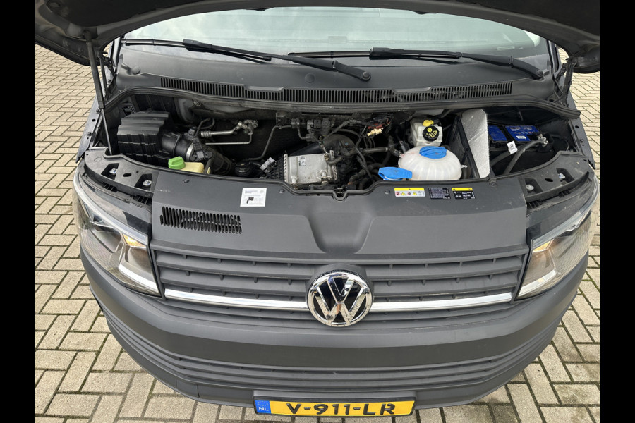 Volkswagen Transporter 2.0 TDI 102PK EURO6 L2H1 Trekhaak/3 zitplaatsen /pdc