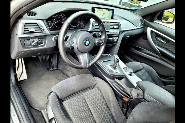 BMW 3 Serie Touring 320i M-Sport, Camera, Alcantara, LED (Dealer-onderhouden)