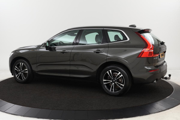 Volvo XC60 2.0 B5 Momentum Pro | Leder | Camera | Trekhaak | Stoel & Stuurverwarming | Memory | Comfortstoelen | Carplay