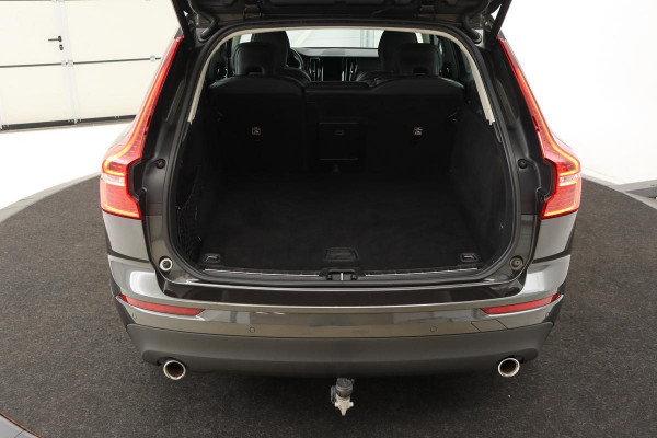 Volvo XC60 2.0 B5 Momentum Pro | Leder | Camera | Trekhaak | Stoel & Stuurverwarming | Memory | Comfortstoelen | Carplay