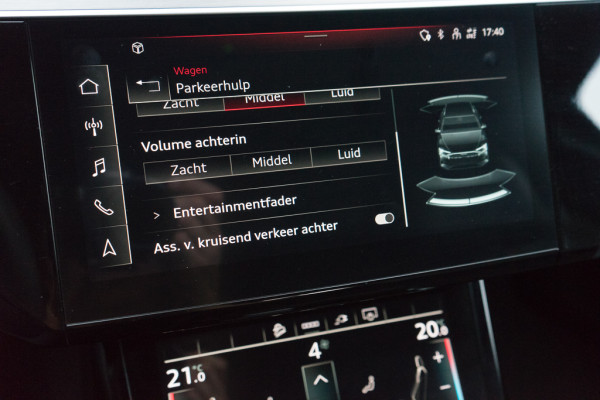 Audi e-tron 55 Quattro / Incl. BTW/ Standkachel/ Luchtvering/ Panoramadak/ Trekhaak/ 300kW (408PK)