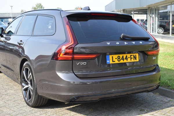 Volvo V90 B4 211PK Automaat Ultimate Dark | Panoramadak | Leder | ACC | Blis | Trekhaak | 360 camera | H&K | HUD | 19"LMV