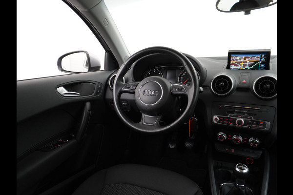 Audi A1 Sportback 90PK TDI 5D Ecc Navi MMI Bluetooth Regen-Licht Sensor PDC LMV Leder Stw Multif. Isofix ABS ASR ESP Design Pro Line Plus 230NM Euro 6