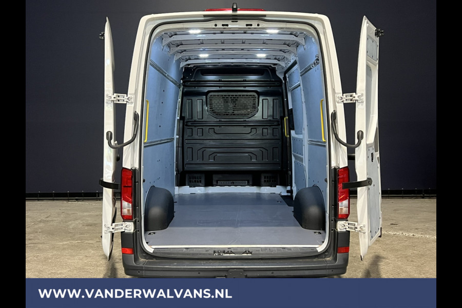 Volkswagen Crafter 2.0 TDI 141pk L3H3 L2H2 Euro6 Airco | Camera | Apple Carplay | Android Auto Parkeersensoren, Stoelverwarming, Bijrijdersbank