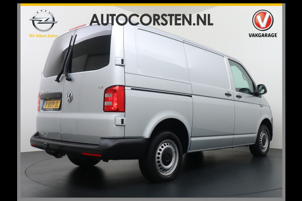 Volkswagen Transporter 2.0TDI 150PK Airco Navi Discovery Media 3 Pers. Bluetooth Cruise Control Multimedia Trekhaak Elec. ramen en Spiegels Betonplex-v Schuifdeur EURO 6 Y