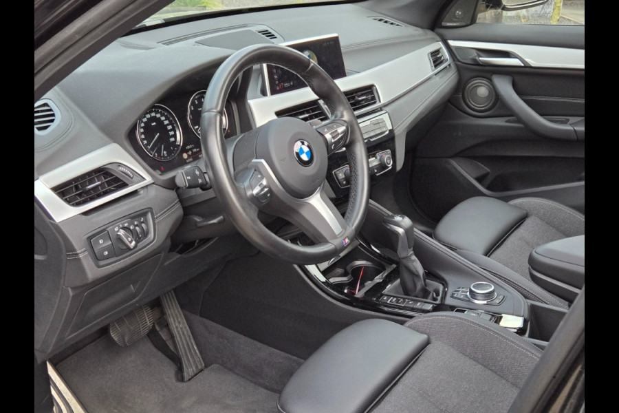 BMW X1 XDRIVE25E M SPORT I HARMAN KARDON I PANORAMA I NAVIGATIE I