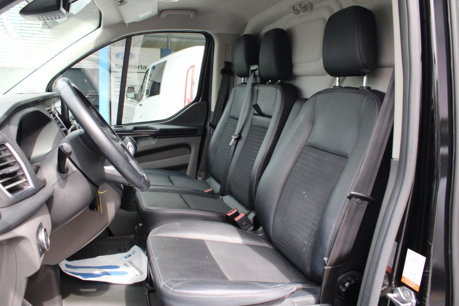 Ford Transit Custom 320 2.0 TDCI L2H1 Sport 185pk | Trekhaak | Omvormer | Stoelverwarming | Voorruitverwarming | Cruise Control | Achteruitrijcamera |