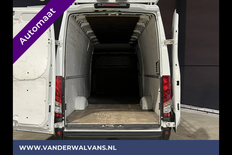 Iveco Daily 35S16V 160pk Automaat 3500kg Trekhaak L3H2 Euro6 Airco | Imperiaal | Parkeersensoren | trap, Bijrijdersbank