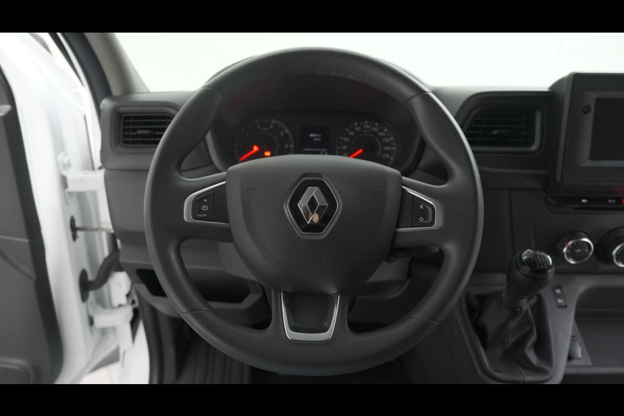 Renault Master T35 2.3 dCi 135 L2H2 Comfort | Trekhaak | Camera | Navigatie | Apple Carplay