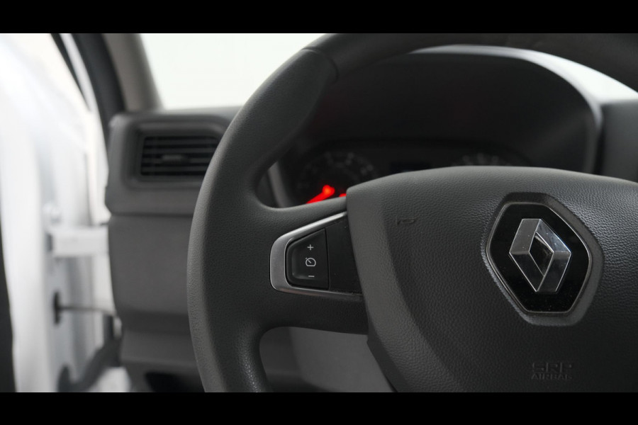 Renault Master T35 2.3 dCi 135 L2H2 Comfort | Trekhaak | Camera | Navigatie | Apple Carplay