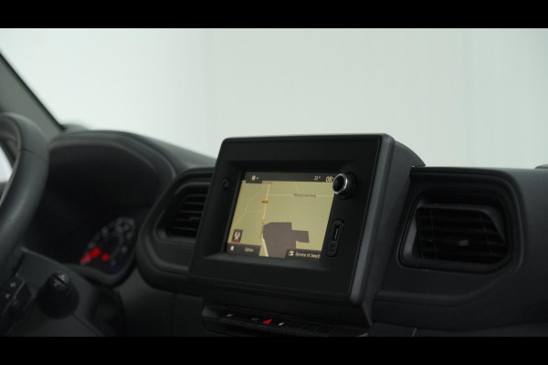 Renault Master T35 2.3 dCi 135 L2H2 Comfort | Trekhaak | Camera | Navigatie | Apple Carplay