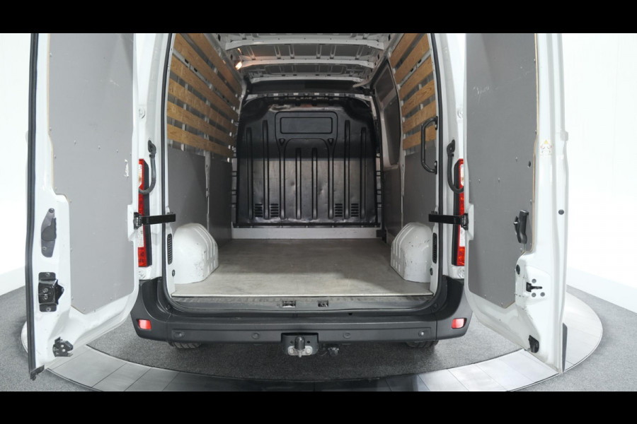 Renault Master T35 2.3 dCi 135 L2H2 Comfort | Trekhaak | Camera | Navigatie | Apple Carplay