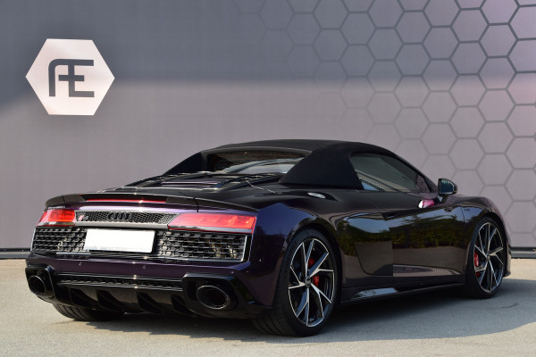 Audi R8 Spyder 5.2 Performance Quattro FACELIFT | KERAMISCH | B&O | CARBON EXTERIEUR | TECHNOLOGY PACK | SPORTUITLAAT | STOELVERWARMING |