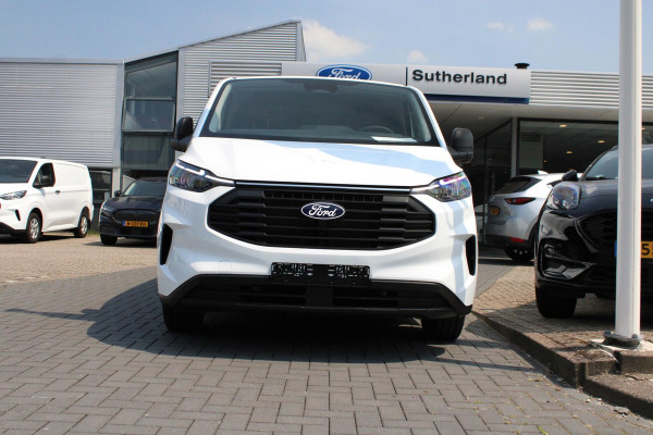 Ford Transit Custom 320 2.0 TDCI L2H1 Trend 136pk | Ford Voorraad | Handmatige regeneratie roetfilter | Laadruimte beschermingspakket (Trend) | Trekhaakvoorbereiding | Centrale dubbele vergrendeling | Navigatie systeem | LED koplampen met automatisch grootlicht | Programmeerbare voertuig interface