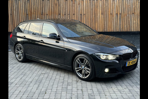 BMW 3 Serie Touring 318i M Sport Automaat | Leer | Panoramadak | Elektrisch verstelbare stoelen | Achteruitrijcamera | HiFi Audio | Parkeers