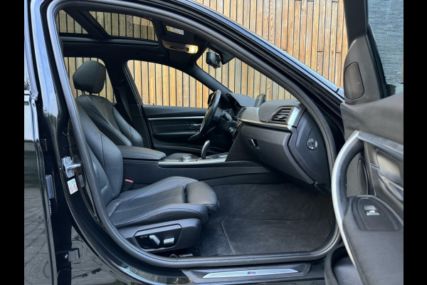 BMW 3 Serie Touring 318i M Sport Automaat | Leer | Panoramadak | Elektrisch verstelbare stoelen | Achteruitrijcamera | HiFi Audio | Parkeers