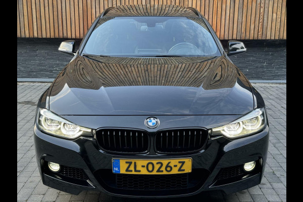 BMW 3 Serie Touring 318i M Sport Automaat | Leer | Panoramadak | Elektrisch verstelbare stoelen | Achteruitrijcamera | HiFi Audio | Parkeers