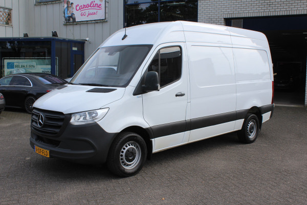 Mercedes-Benz Sprinter 316 CDI L2H2 3500kg trekhaak, MBUX met camera, Brake assyst, Etc.