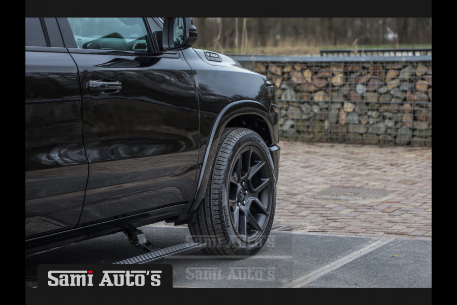 Dodge Ram 1500 BLACK OPS LONGHORN | ALL-IN PRIJS | HUD & VIRTUAL | PRIJS MET LPG + HEAD UP ADG + DEKSEL + PANORAMADAK GWJ + LUCHTVERING SE CREW CAB | DUBBELE CABINE | 5,7L V8 HEMI 402 PK 4X4 | 5 PERSOONS | GRIJSKENTEKEN | VOORRAAD NR 2204 - 9644