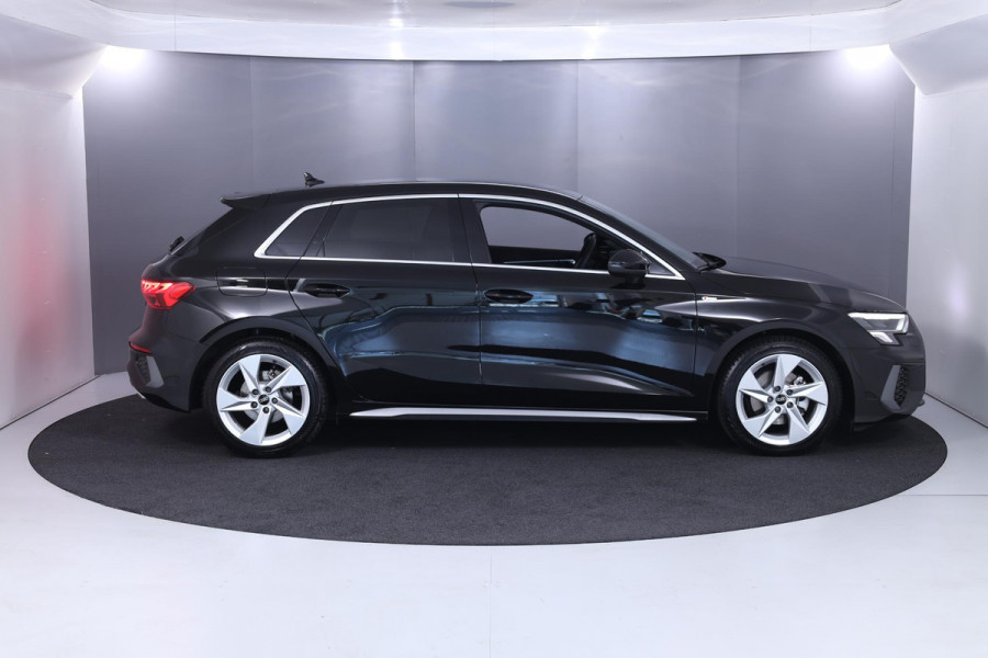 Audi A3 Sportback 30 TFSI S-line 110 pk S-tronic | Verlengde garantie | Navigatie | Parkeersensoren achter | Cruise control | Autom. airco |