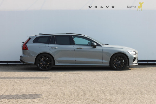 Volvo V60 2.0 T6 Recharge AWD Plus Dark Panoramisch schuif-kanteldak / 20" lichtmetalen velgen / Exterieur styling pakket / Getinte ramen van de B-stijl