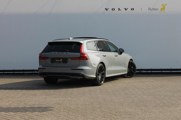 Volvo V60 2.0 T6 Recharge AWD Plus Dark Panoramisch schuif-kanteldak / 20" lichtmetalen velgen / Exterieur styling pakket / Getinte ramen van de B-stijl