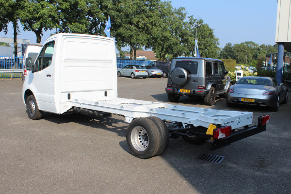 Mercedes-Benz Sprinter 519 CDI 3500 kg trekhaak, LED, MBUX 10.25, Climate controle, Geveerde stoel Distronic