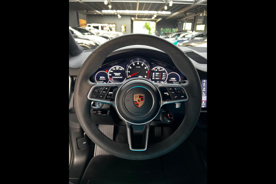 Porsche Cayenne Coupé 3.0 GT Sport Chrono Carbon Softclose Camera Bose Elektr. uitklapbare trekhaak Alcantara binnenhemel 22" LM velgen