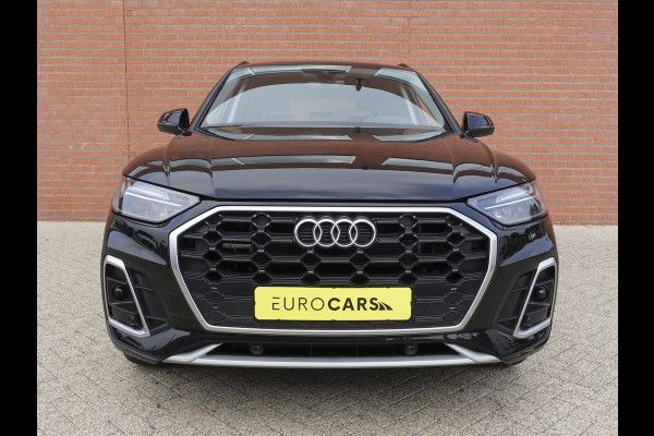 Audi Q5 50 TFSI e 300pk PHEV S-Line Navigatie Camera Parkeersensoren Head-up-display Stoelverwarming Ledverlichting Cruise Control Getinte ramen Climate Control