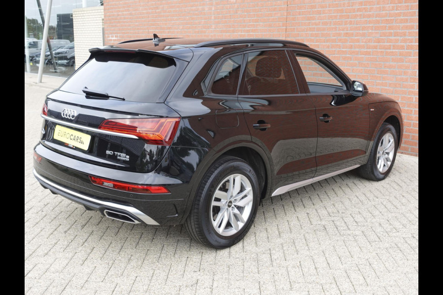 Audi Q5 50 TFSI e 300pk PHEV S-Line Navigatie Camera Parkeersensoren Head-up-display Stoelverwarming Ledverlichting Cruise Control Getinte ramen Climate Control