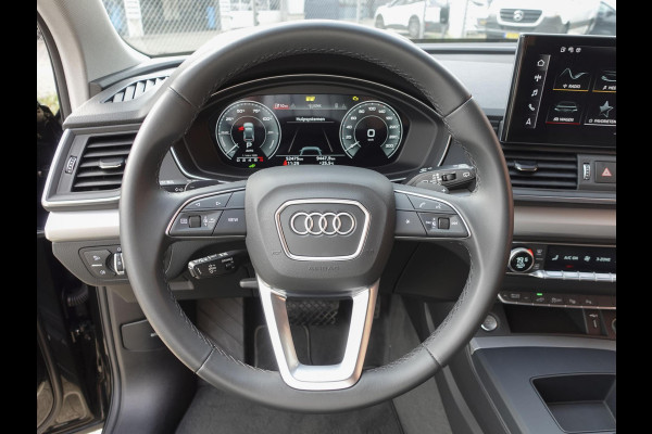 Audi Q5 50 TFSI e 300pk PHEV S-Line Navigatie Camera Parkeersensoren Head-up-display Stoelverwarming Ledverlichting Cruise Control Getinte ramen Climate Control