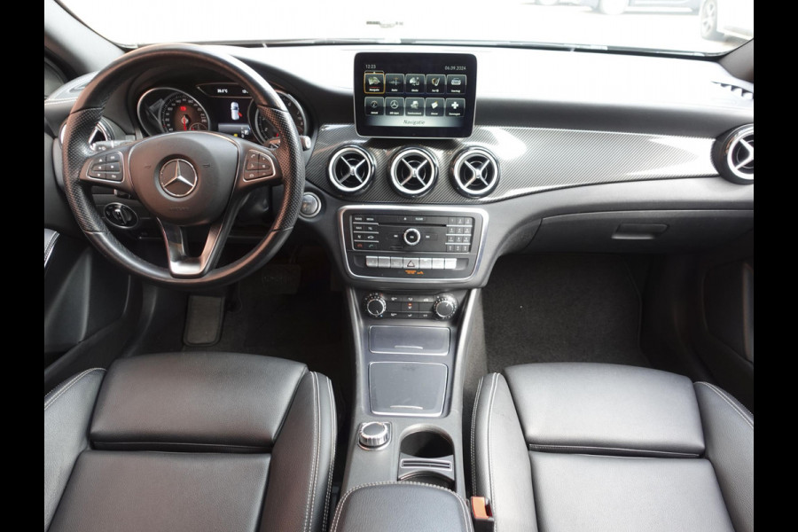 Mercedes-Benz GLA 180 Automaat AMG UrbanStyle Navigatie Climate Control Leder interieur 19"Lichtmetalen velgen