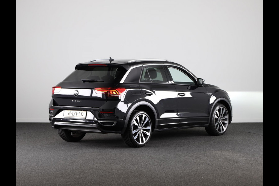 Volkswagen T-Roc 1.5 TSI Sport Business R 150PK | Navigatie | Camera | Winterpakket | Keyless entry