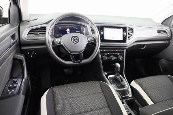 Volkswagen T-Roc 1.5 TSI Sport Business R 150PK | Navigatie | Camera | Winterpakket | Keyless entry