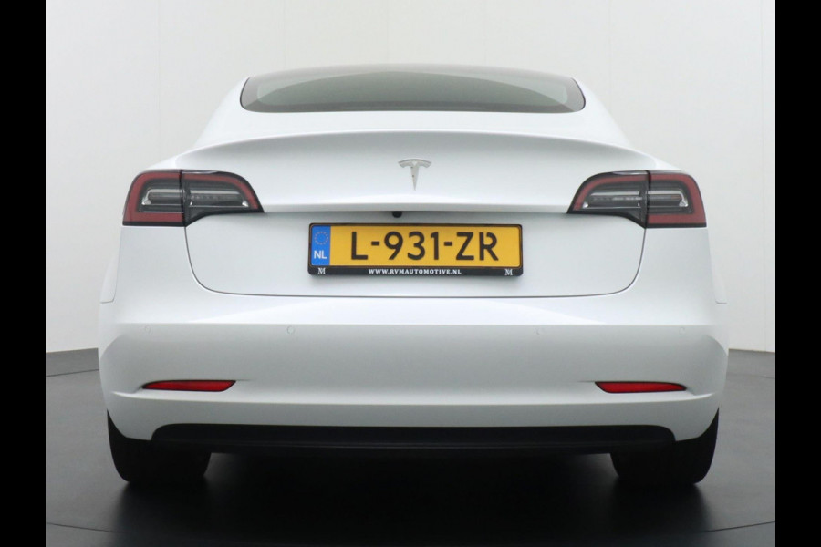 Tesla Model 3 Standard RWD Plus 60 kWh VAN 32.900,- VOOR 30.877,- ZOMERVOORDEEL: 2.023,-| FACELIFT ORG. NL. NAP KM.