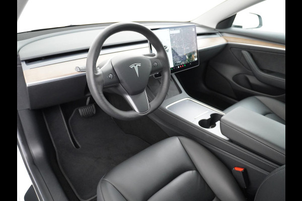 Tesla Model 3 Standard RWD Plus 60 kWh VAN 32.900,- VOOR 30.877,- ZOMERVOORDEEL: 2.023,-| FACELIFT ORG. NL. NAP KM.